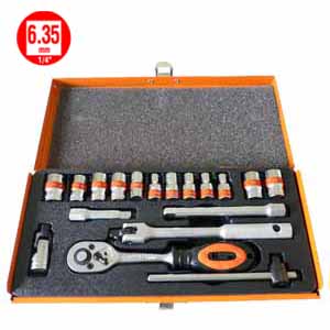 19 PCS 1/4" SOCKET WRENCH SET  